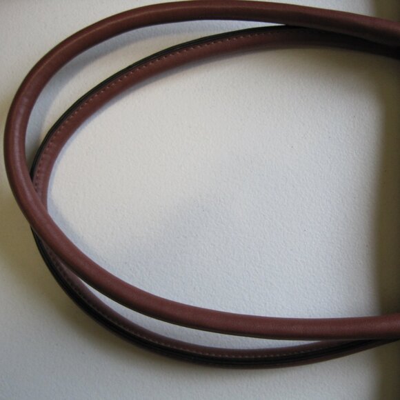 Elegant Brown Leather Tote Bag - Picture 11 of 16